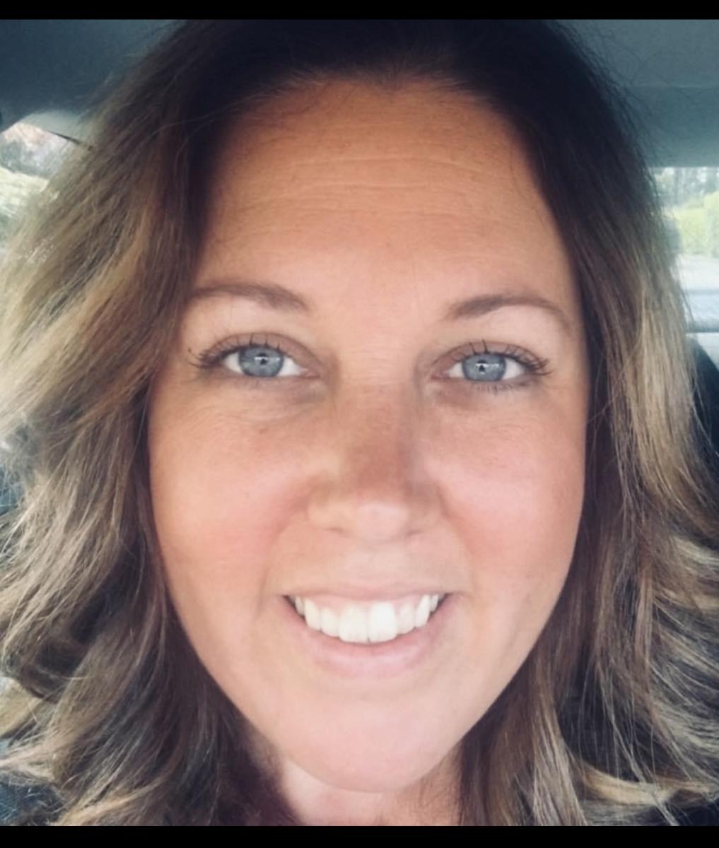 Stephanie Snyder Headshot